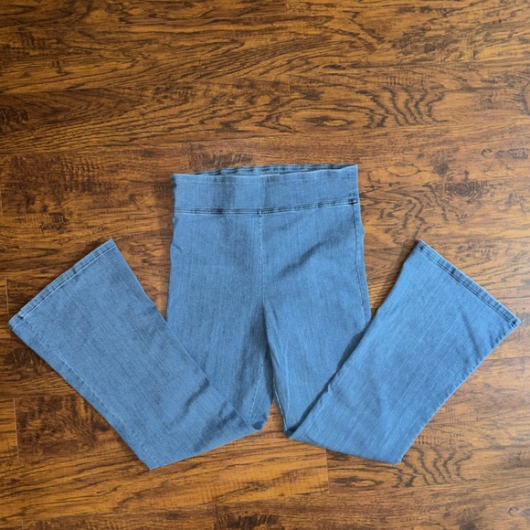 Avenue Montaigne Denim - Avenue Montaigne Fame Mid-High Ultra Flare Jeans Lightwash Designer Blue Jeans